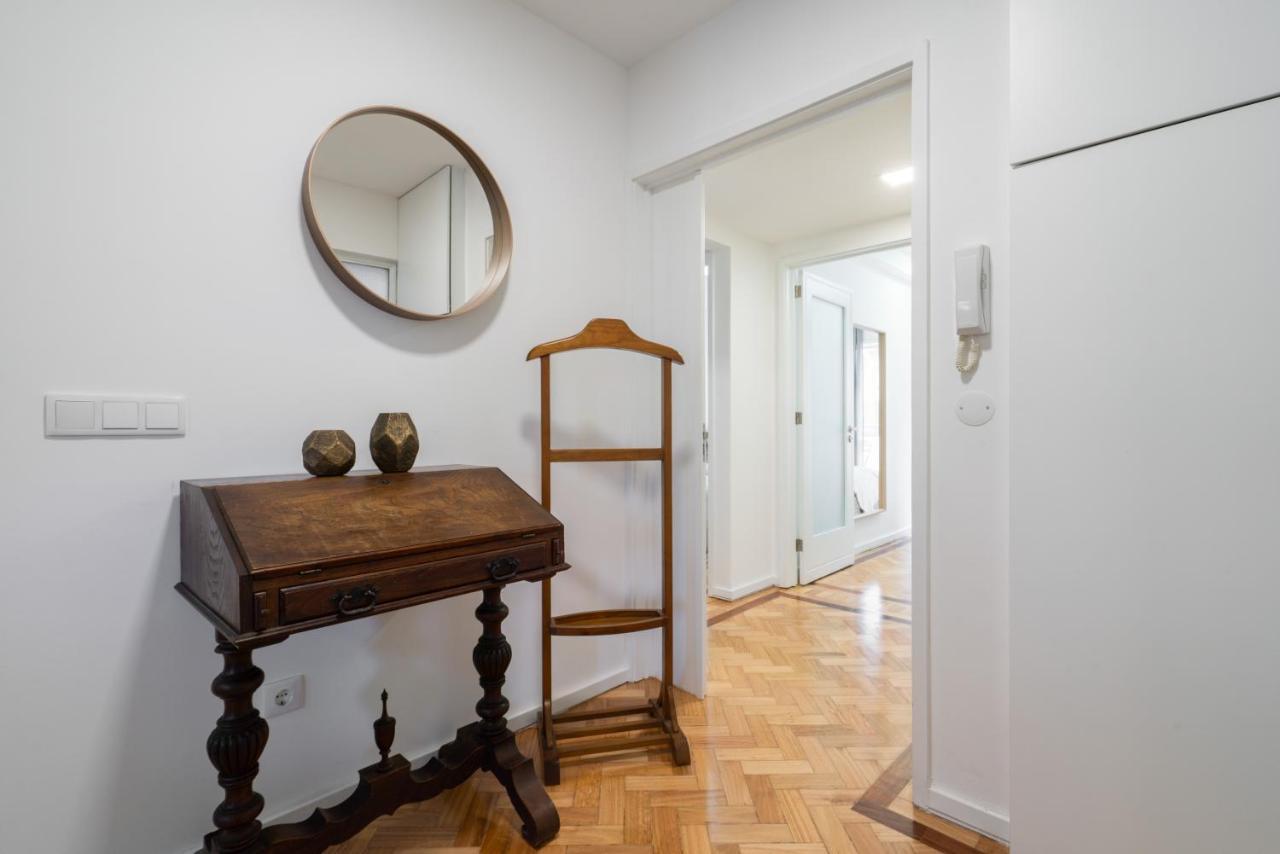 Host Wise - Spacious Fresh Flat W Terrace - Near Sea إسبِنو المظهر الخارجي الصورة