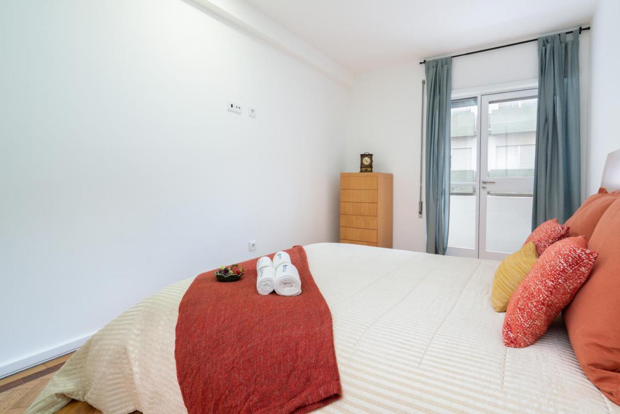 Host Wise - Spacious Fresh Flat W Terrace - Near Sea إسبِنو المظهر الخارجي الصورة