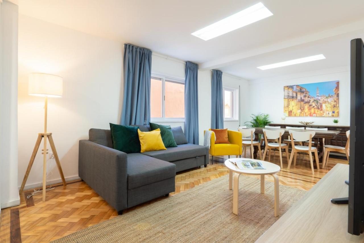 Host Wise - Spacious Fresh Flat W Terrace - Near Sea إسبِنو المظهر الخارجي الصورة