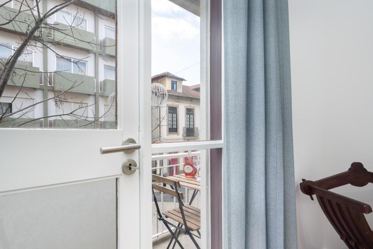 Host Wise - Spacious Fresh Flat W Terrace - Near Sea إسبِنو المظهر الخارجي الصورة