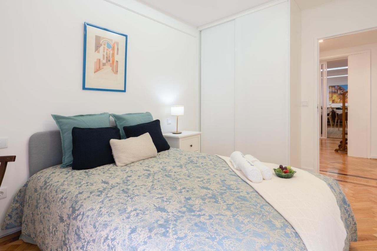 Host Wise - Spacious Fresh Flat W Terrace - Near Sea إسبِنو المظهر الخارجي الصورة