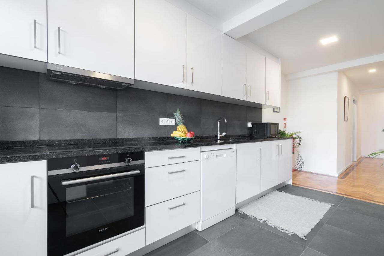 Host Wise - Spacious Fresh Flat W Terrace - Near Sea إسبِنو المظهر الخارجي الصورة